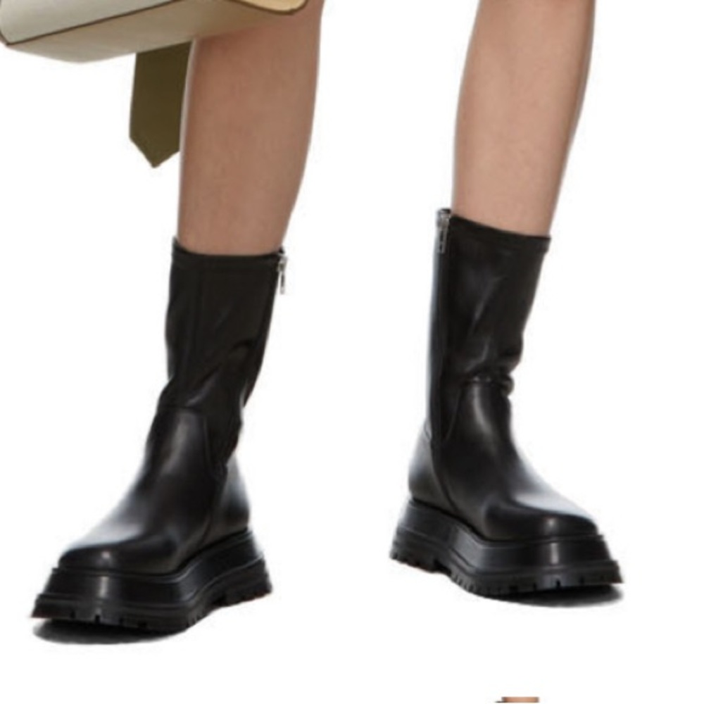 Burberry Hurr Ankle Leather Stretch Boots (41.5)